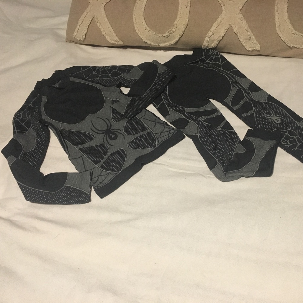 Like new Spyder ski thermal wear